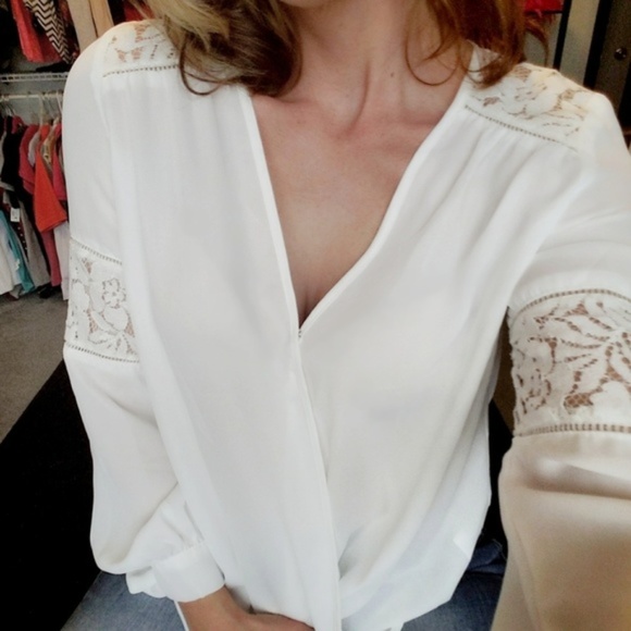 Mustard Seed Tops - NEW White Boho Cutout Surplice Mustard Seed Top M